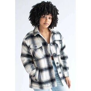 LOVE TREE Plaid Sherpa Lined Shacket Jacket Cozy Medium Black White Beige NWT